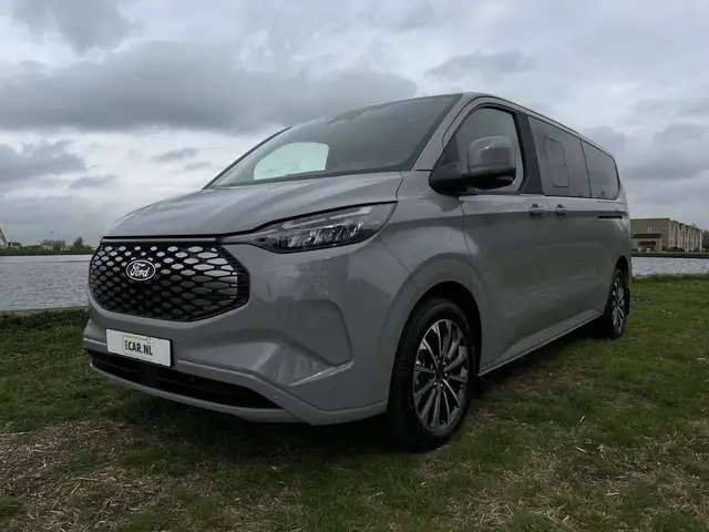 Ford Tourneo Custom e-Tourneo 340 L2H1 Titanium X 65 kWh 218pk Leer |
