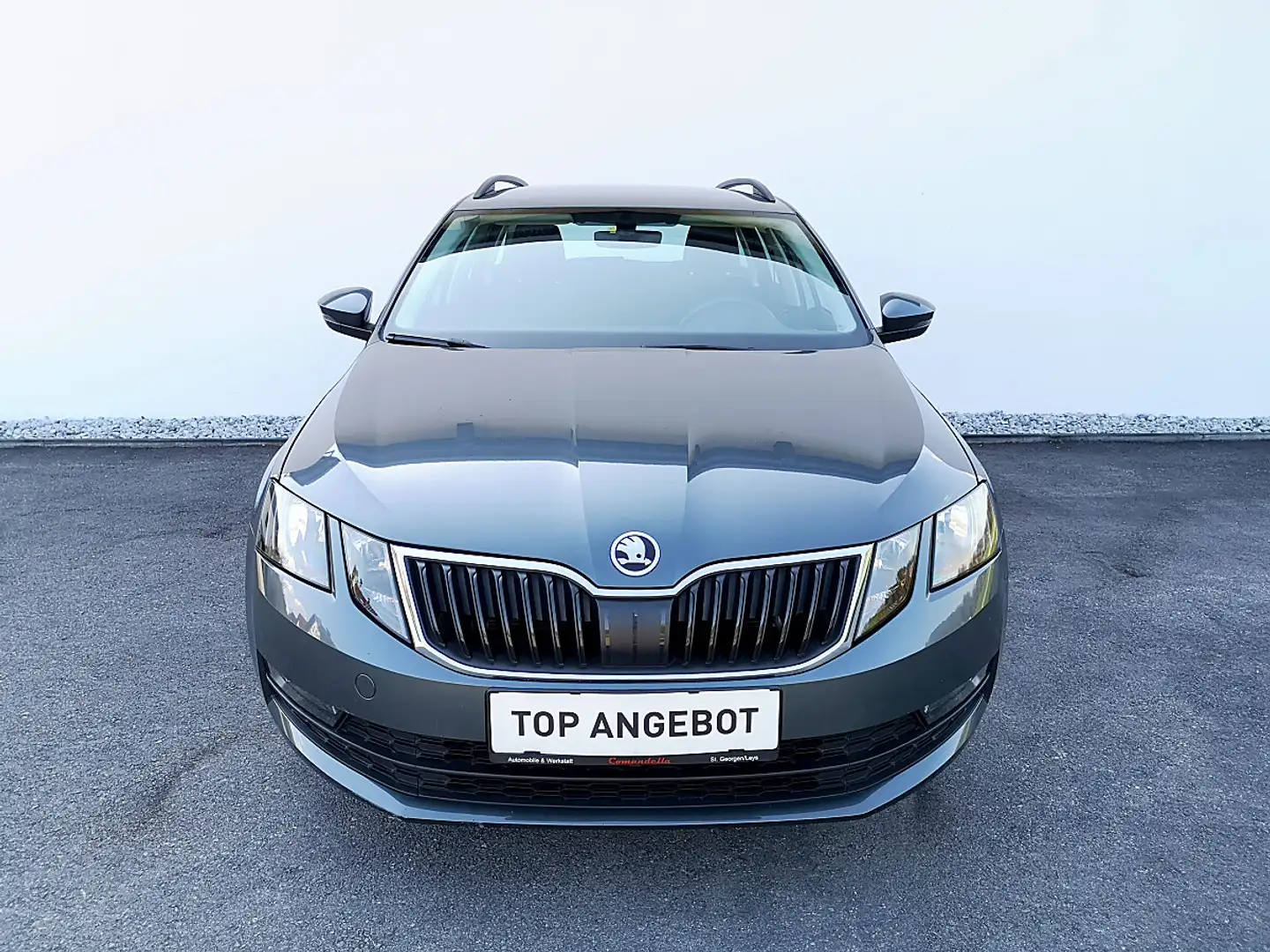 Skoda Octavia Combi 2,0 TDI Ambition Limited DSG Grau - 2