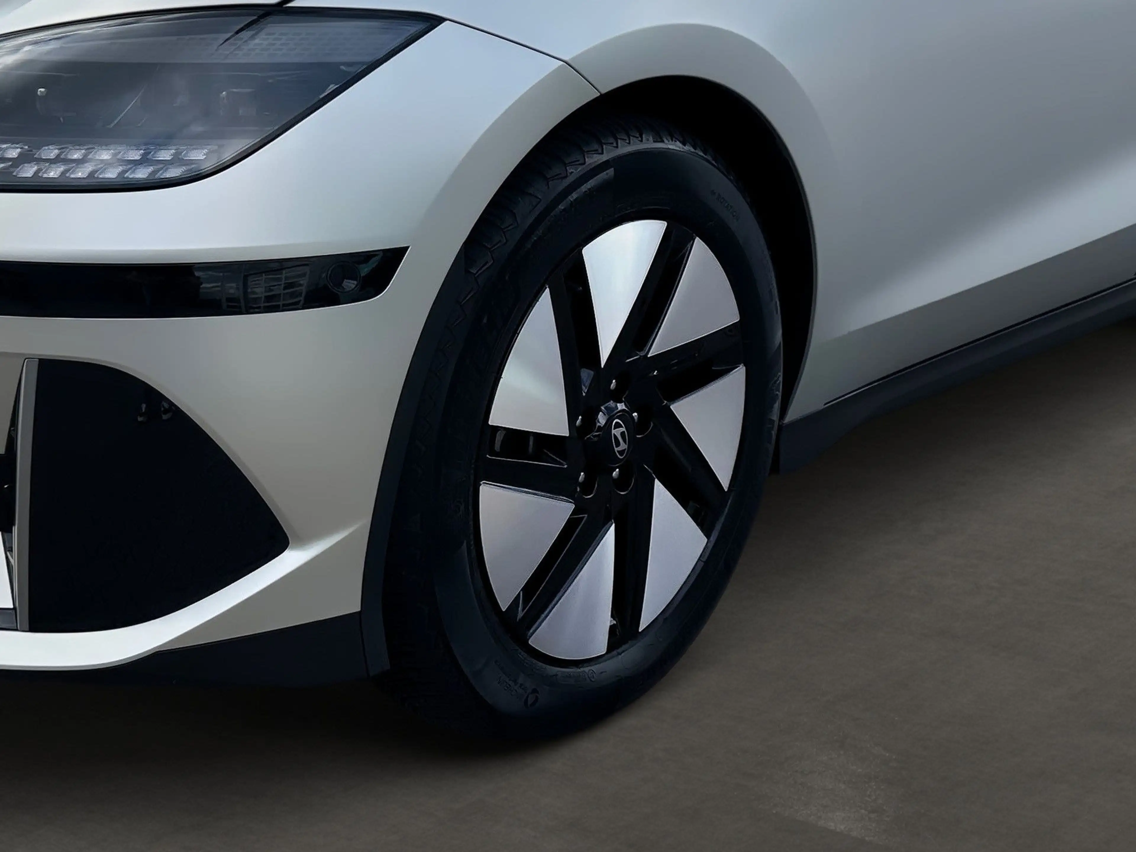 Hyundai IONIQ 6 77,4 kWh 4WD UNIQ DIG SPIEGEL Bluetooth — photo 7