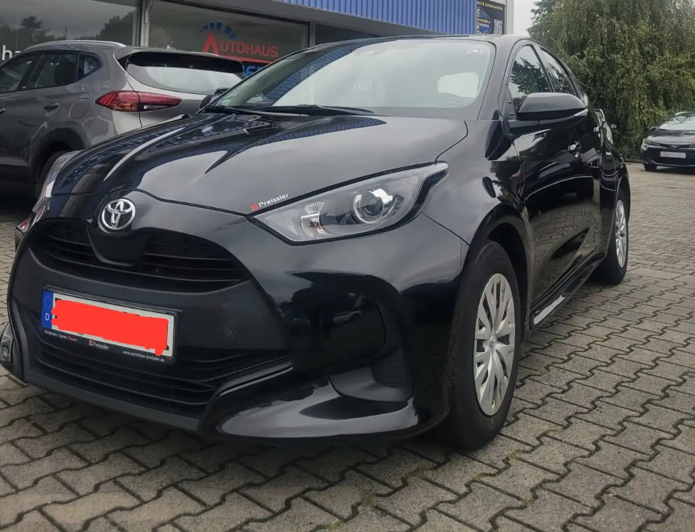 Toyota Yaris Yaris 1.0 VVT-i Comfort Чёрный - 2