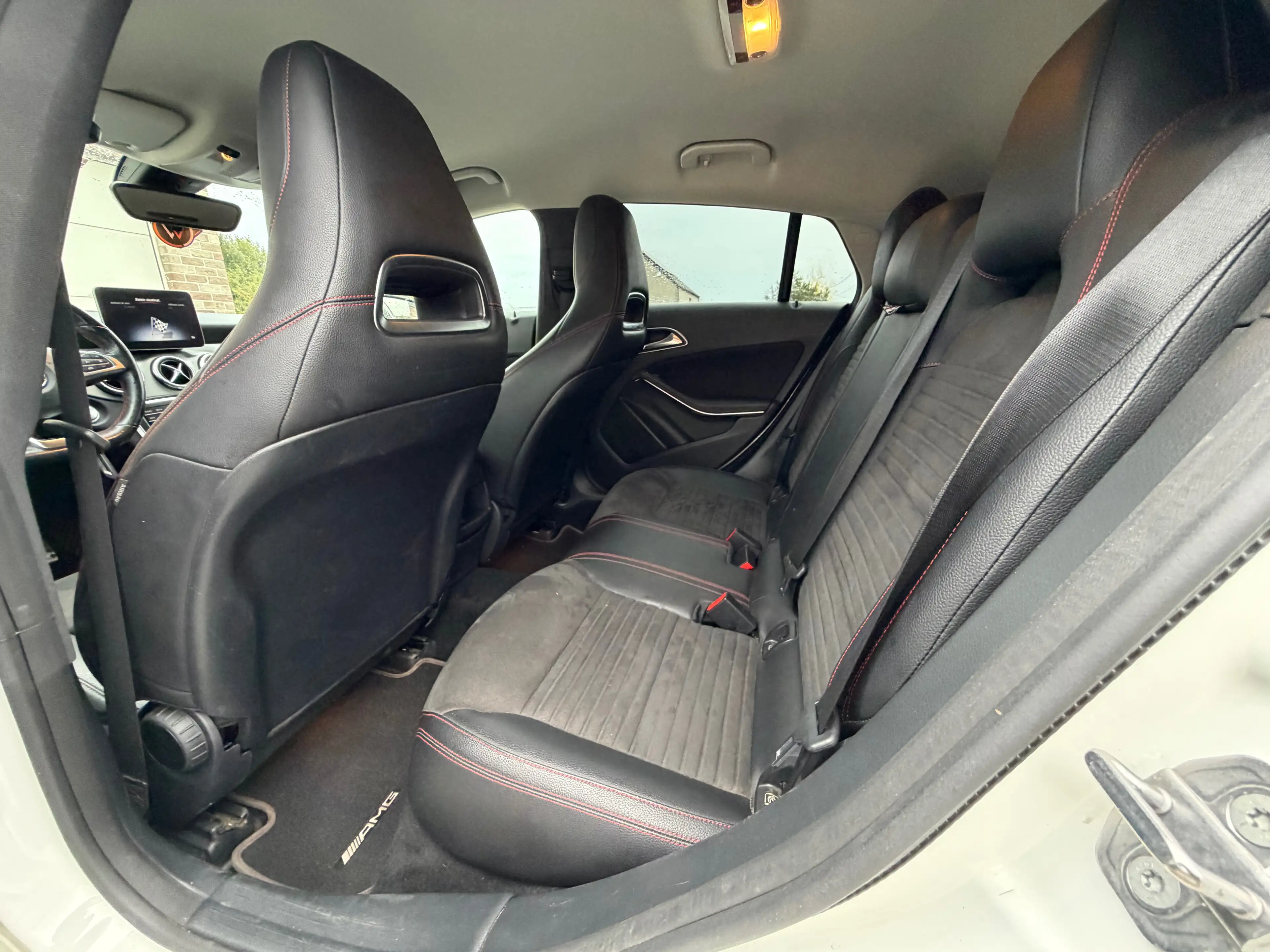 Mercedes-Benz CLA 180 I Shooting Break / Pack-AMG / Automatique / Full LED — photo 7
