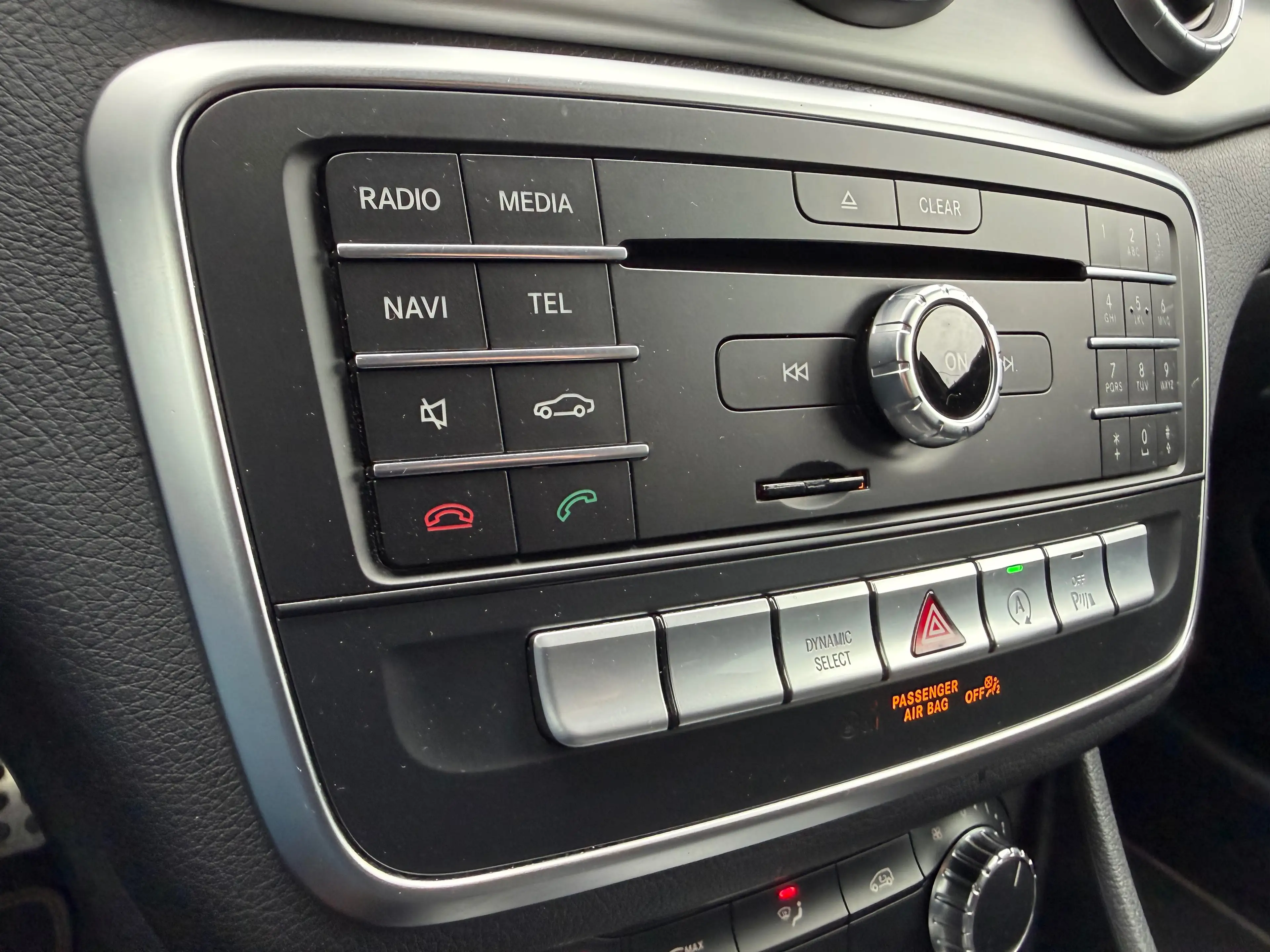 Mercedes-Benz CLA 180 I Shooting Break / Pack-AMG / Automatique / Full LED — photo 10
