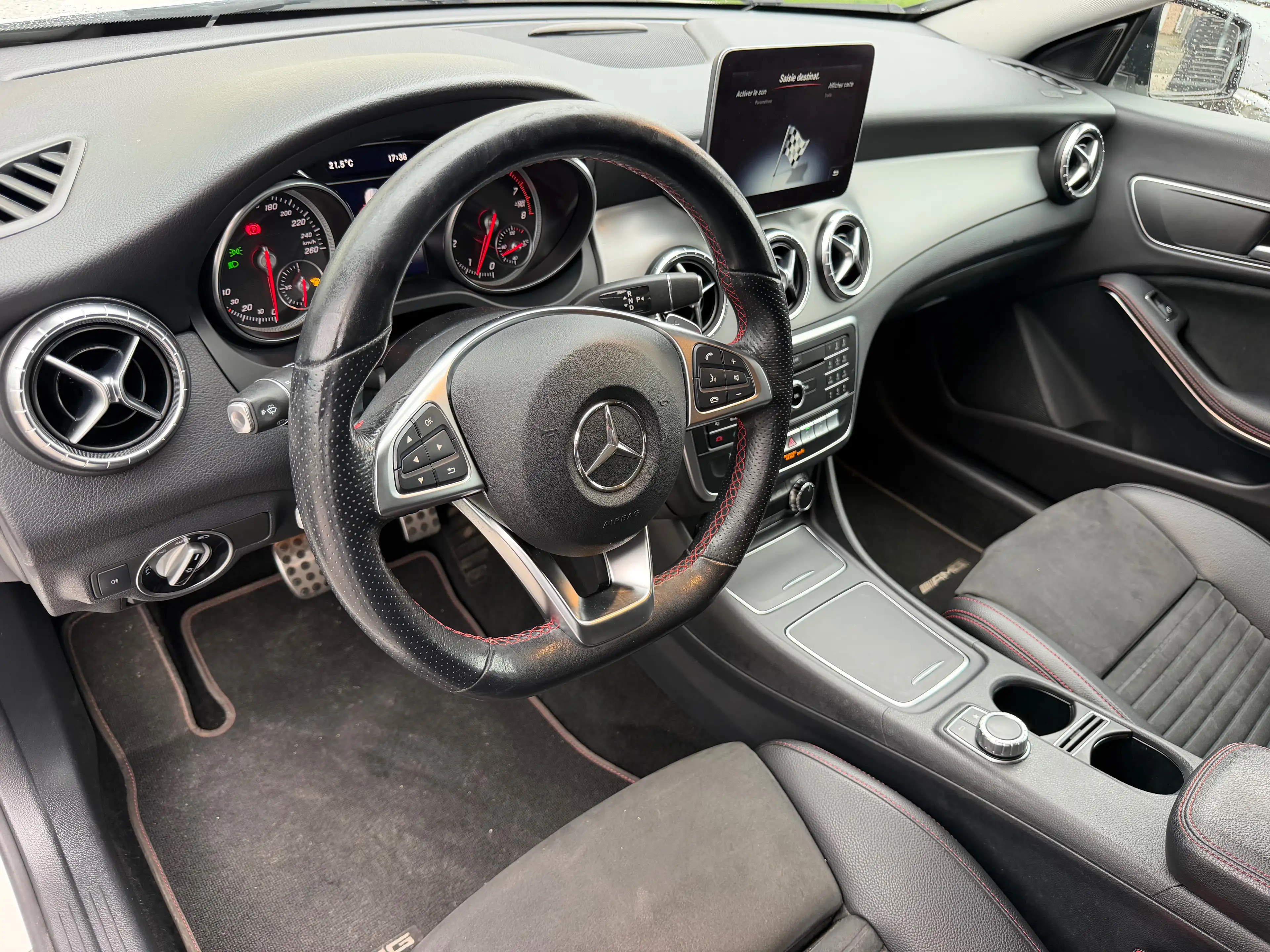 Mercedes-Benz CLA 180 I Shooting Break / Pack-AMG / Automatique / Full LED — photo 5