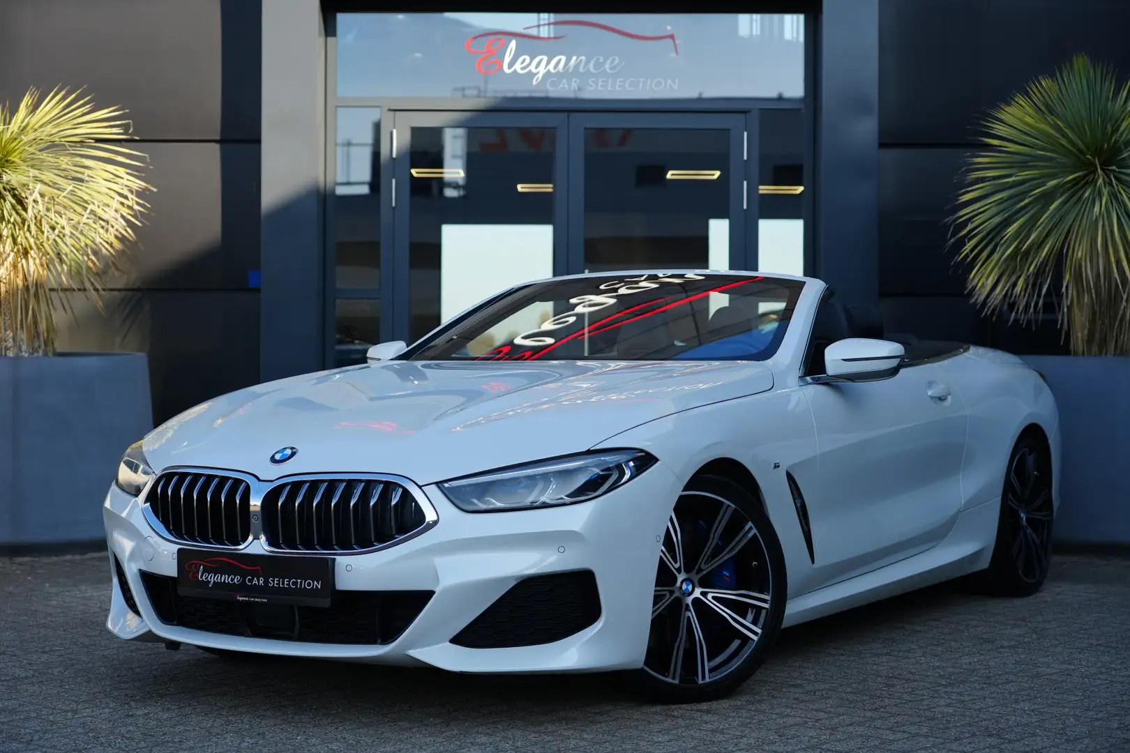 BMW 840 8-serie 840i xDrive M Sport High Executive 340pk H Bílá - 1