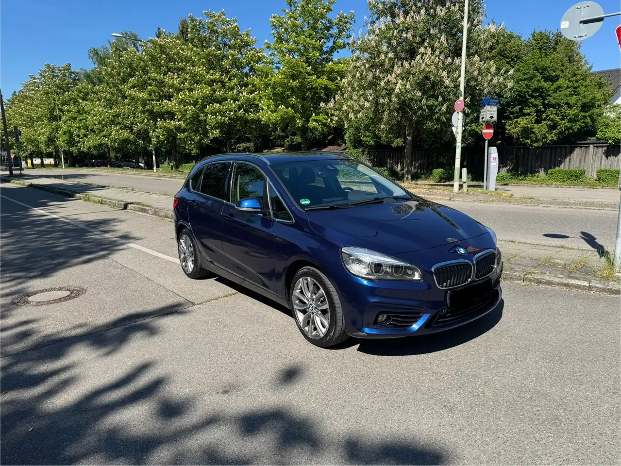 BMW 225