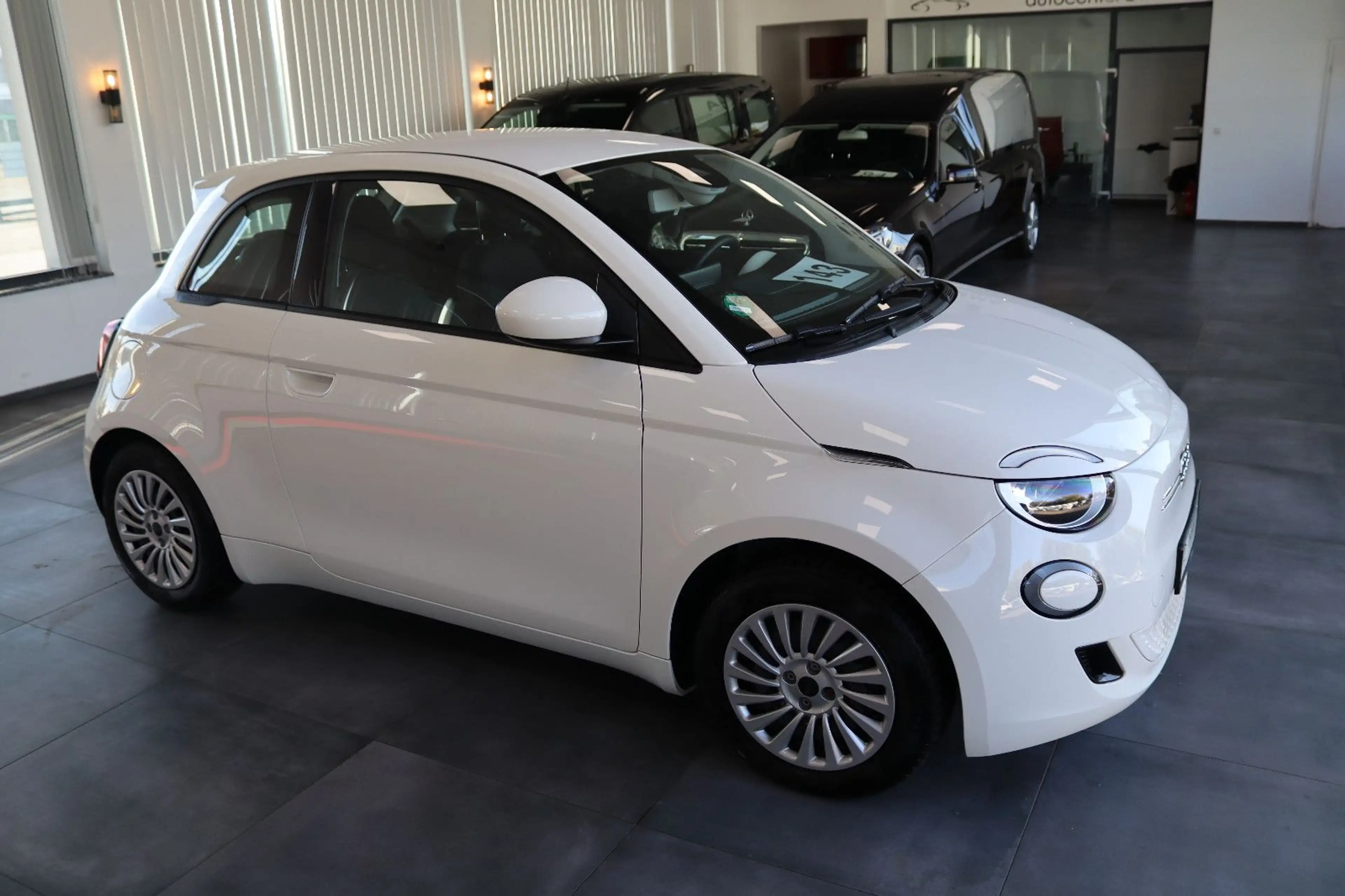 Fiat 500e Basis * 1.HAND + 15TKM — photo 4
