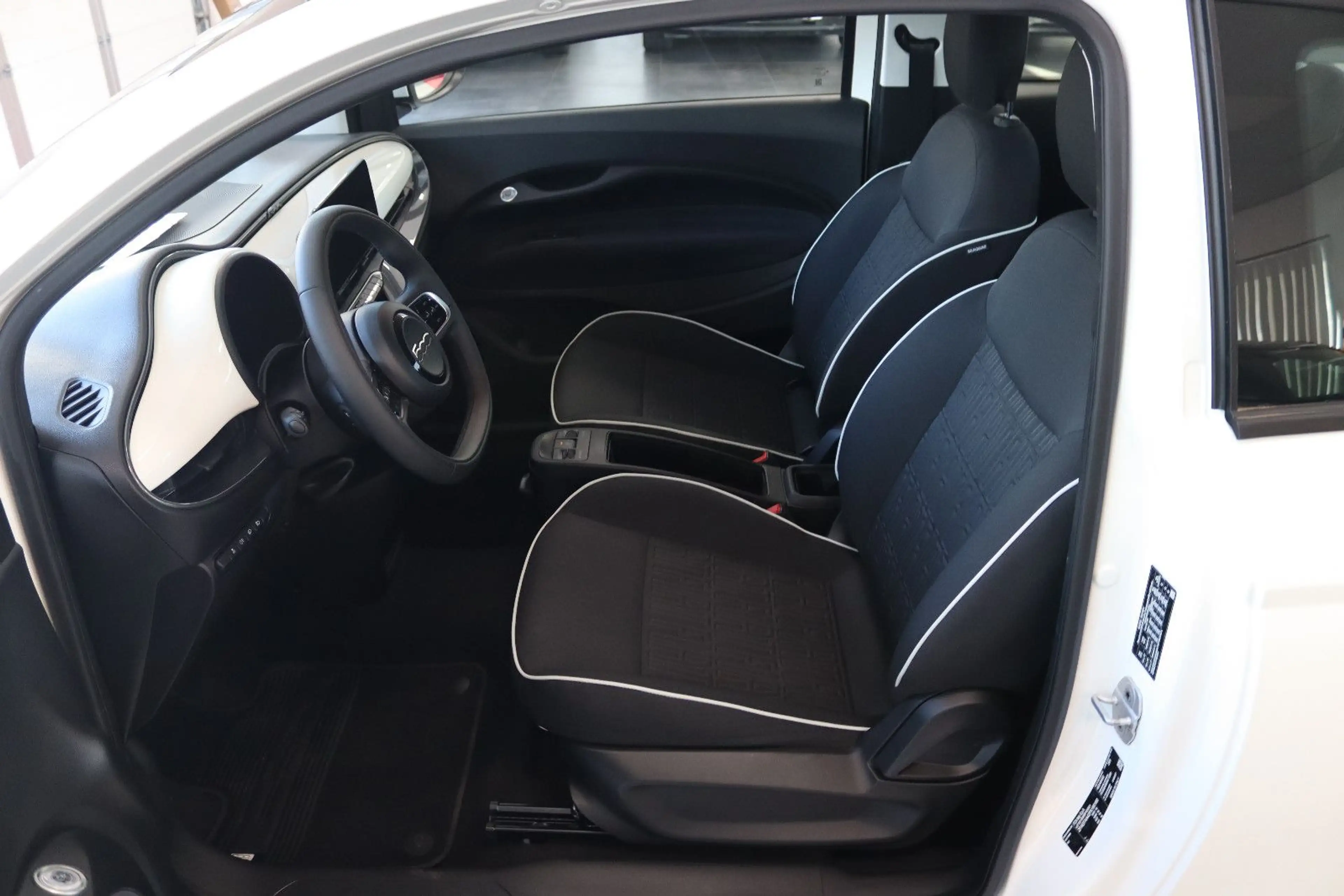 Fiat 500e Basis * 1.HAND + 15TKM — photo 7