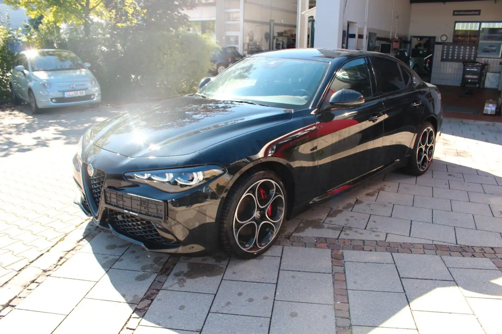 Alfa Romeo Giulia Competizione Q4 Matrix7Garantie 05-27 Schwarz - 1