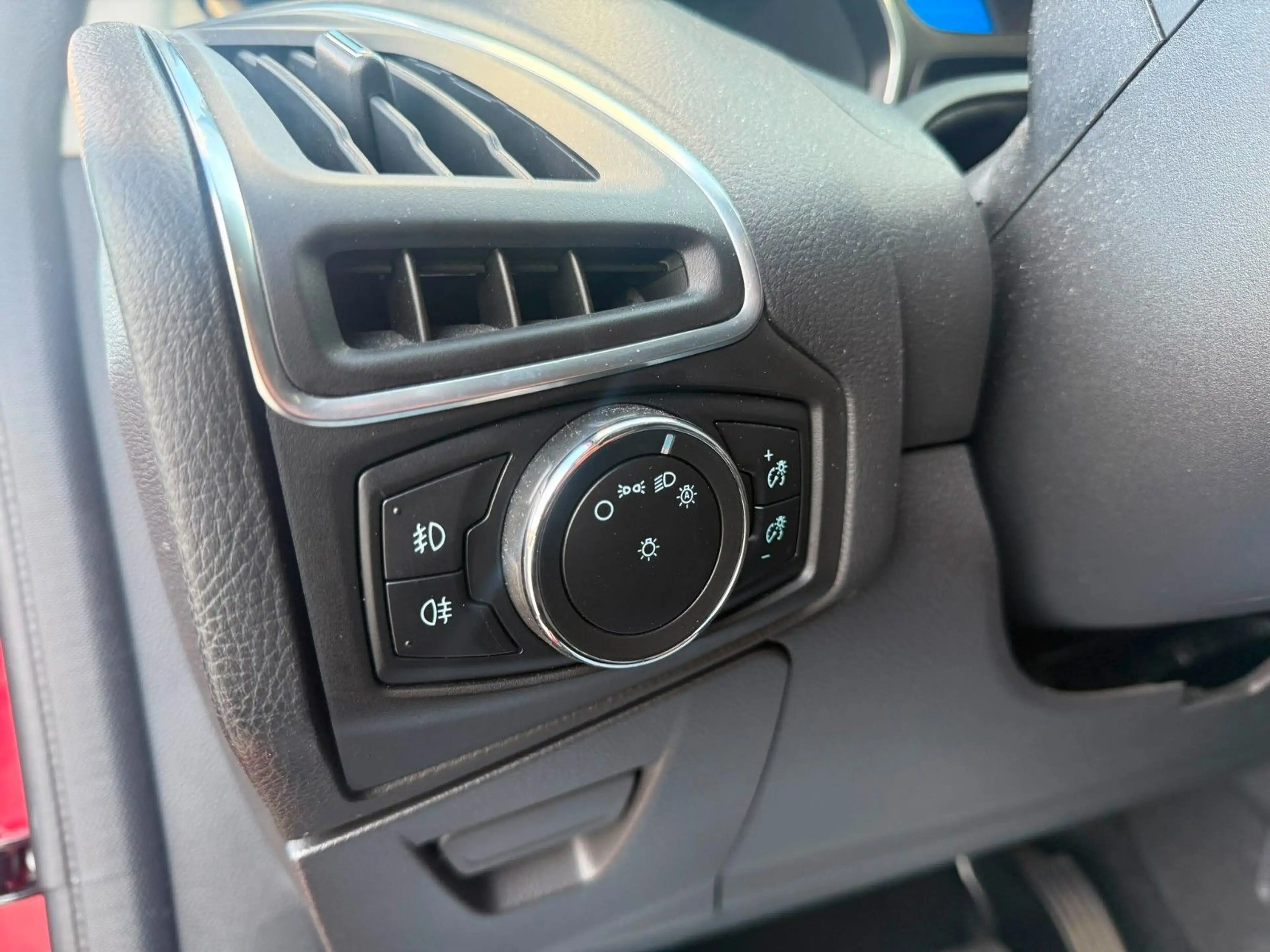 Ford Focus Lim. Titanium, Automatik, 1.Hand 125 PS — photo 15