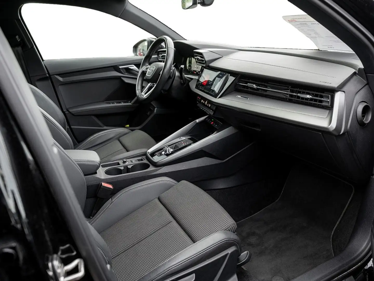 Audi A3 Sportback 40 TFSIe AHK LED B&O ACC NAVI Noir - 2