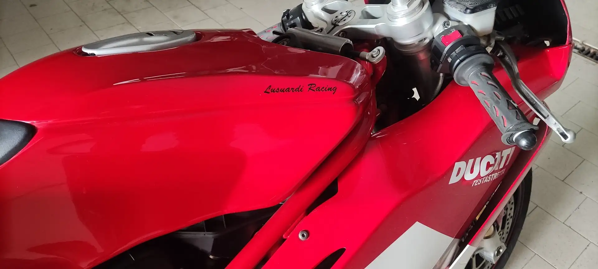 Ducati 999 Rojo - 1