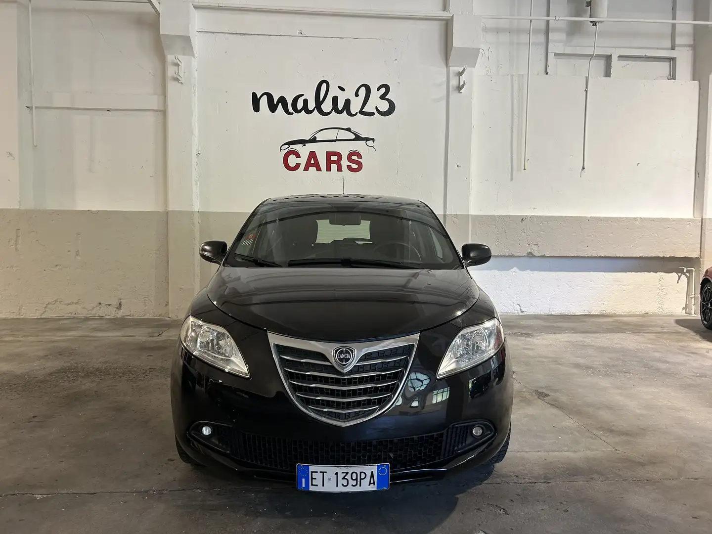Lancia Ypsilon 1.2 8v Platinum s&s 69cv Zwart - 1