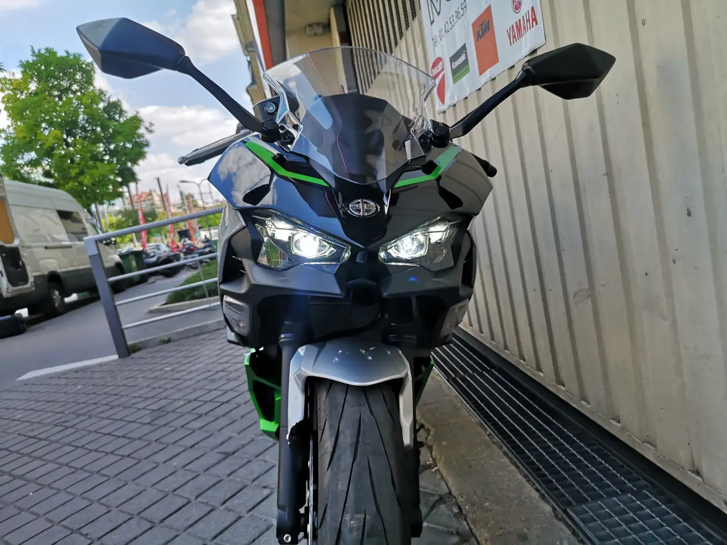 Kawasaki Ninja 7 Hybrid Gris - 2
