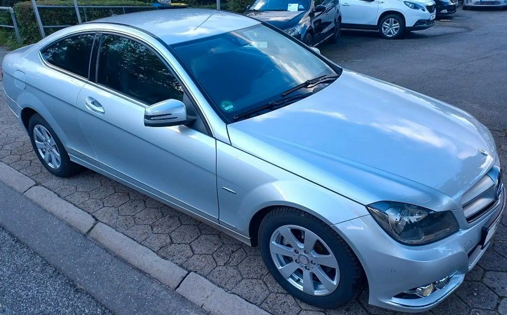 Mercedes-Benz C 180 CGI Aut BlueEfficiency Coupe Klima Navi BC Silber - 1