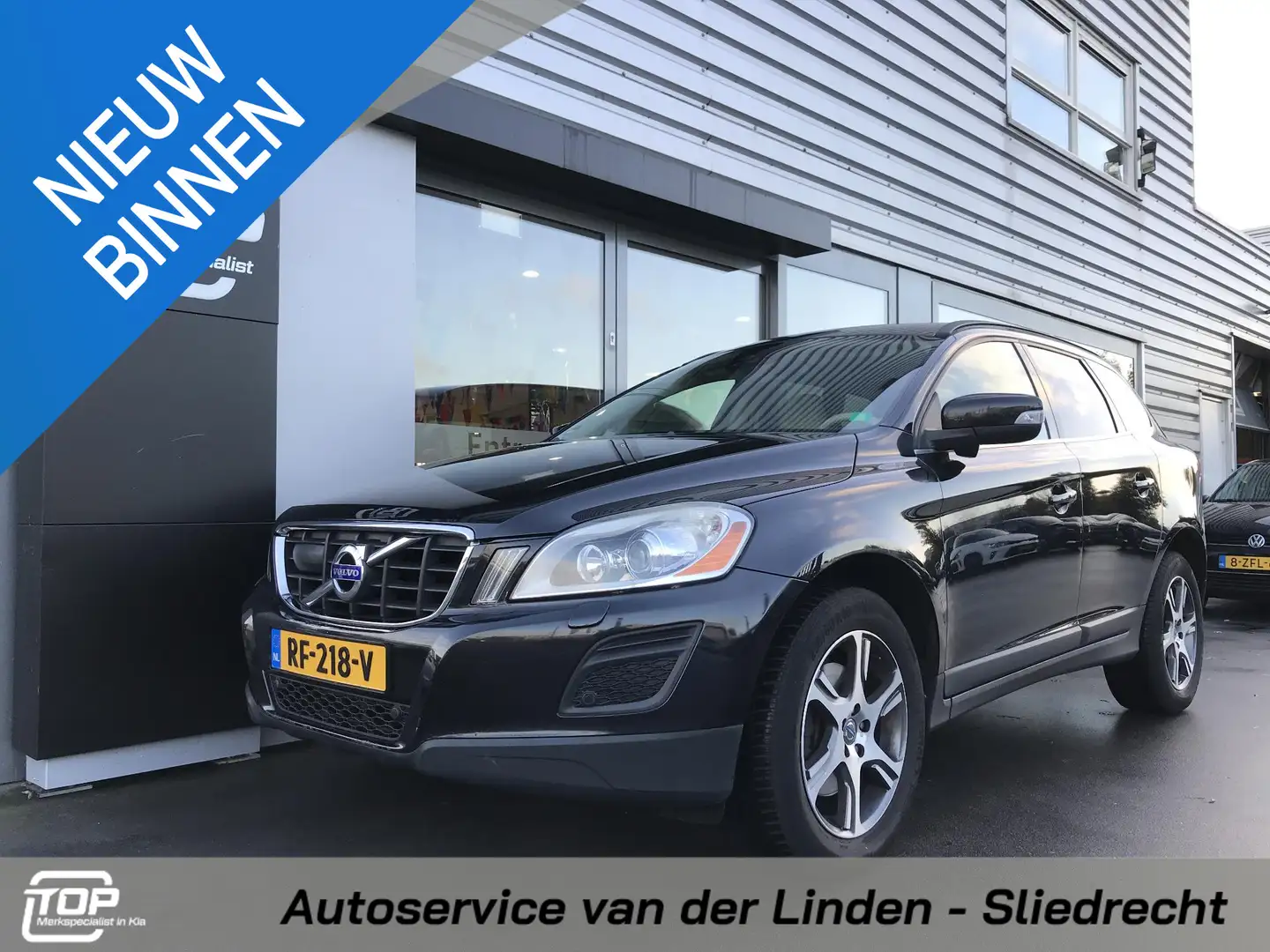 Volvo XC60 2.0 D4 Summum Trekhaak Noir - 1