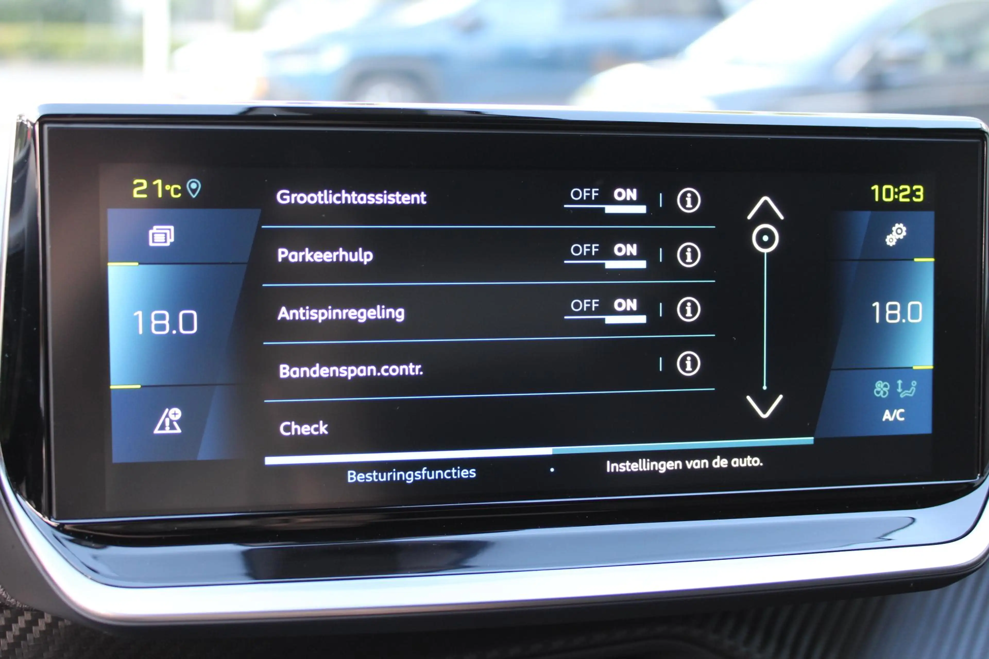 Peugeot e-2008 EV GT 50 kWh | Trekhaak | Navigatie | Camera | Cli — photo 12