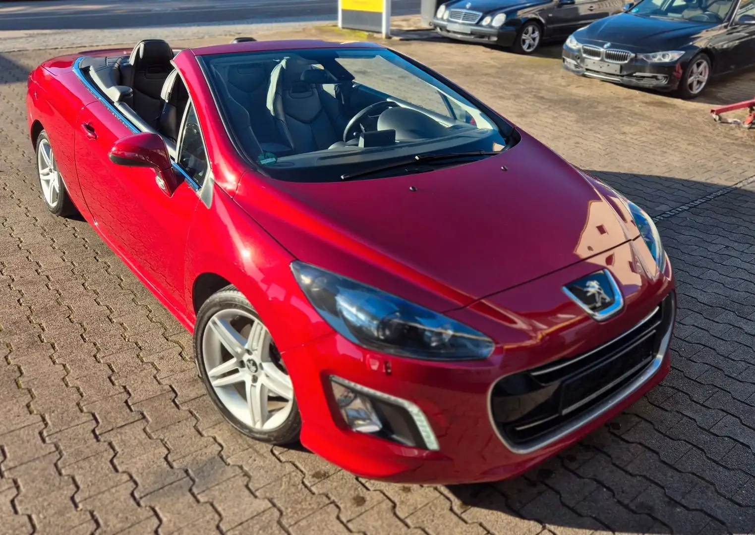 Peugeot 308 CC Cabrio-1,6l Coupe Allure Vollausstattung Rot - 1