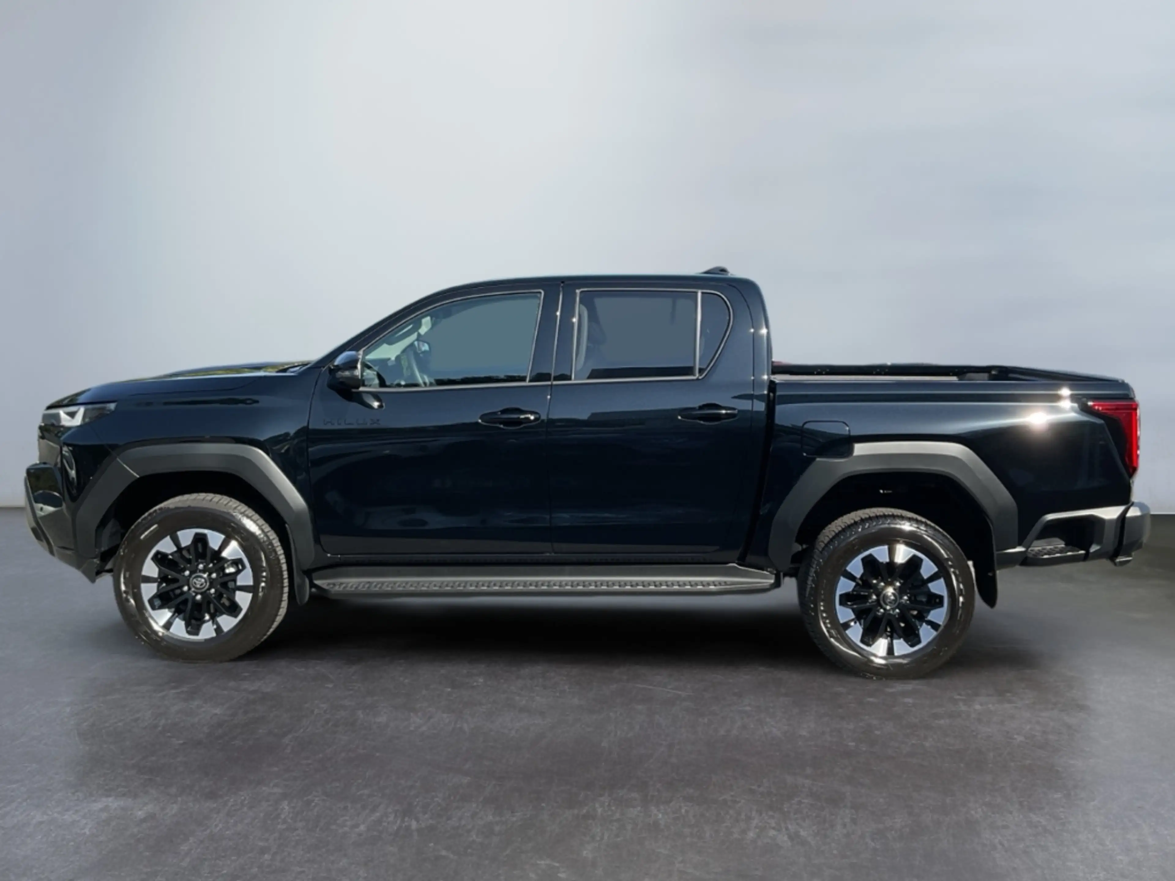 Toyota Hilux Executive LED Navi SHZ PDC ACC DAB PDC — photo 5