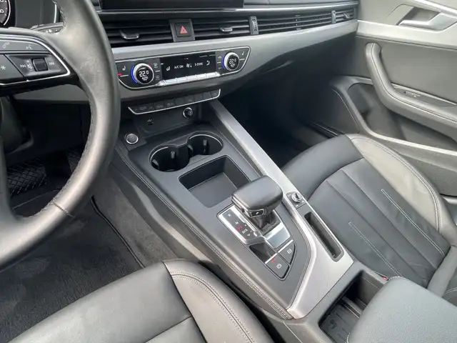 Audi A4 view 15