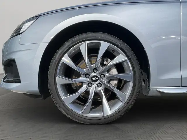 Audi A4 view 21