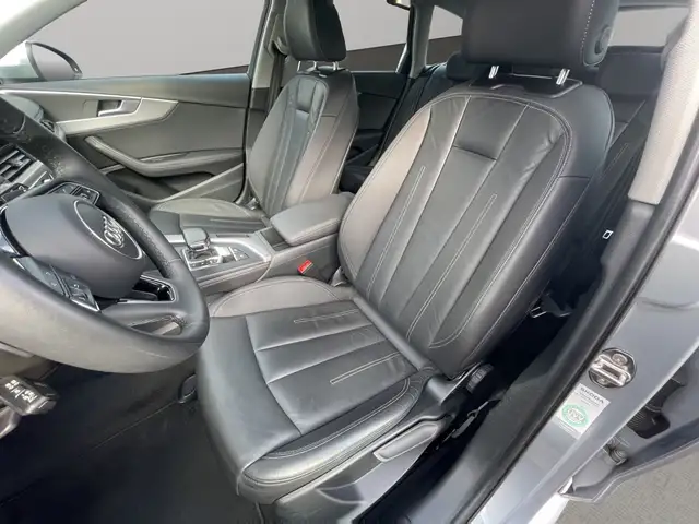 Audi A4 view 11