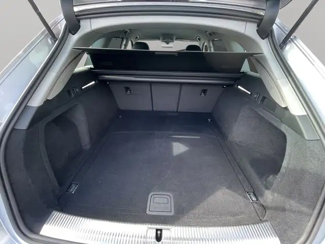Audi A4 view 20