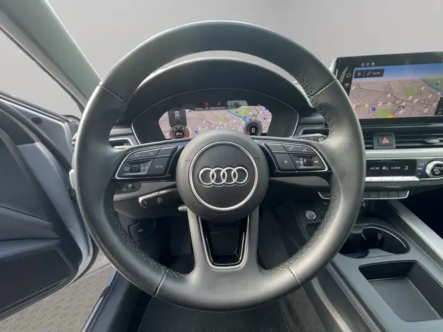 Audi A4 view 12