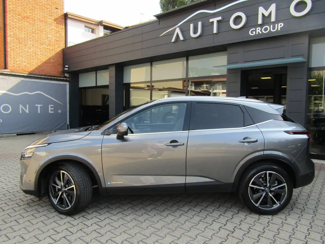Nissan Qashqai III 1.5 E-POWER MILD-HYBRID TEKNA , TETTO PANORAMICO, TELECAMERA 360 ,HUD,CERCHI 19'', миниатюра 3