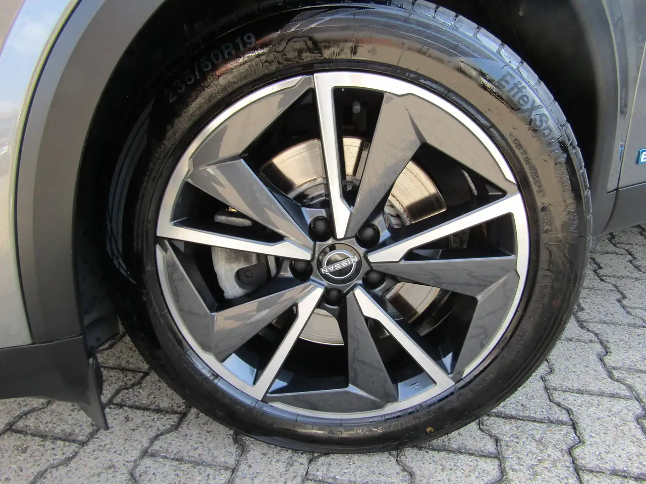Nissan Qashqai III 1.5 E-POWER MILD-HYBRID TEKNA , TETTO PANORAMICO, TELECAMERA 360 ,HUD,CERCHI 19'', миниатюра 7