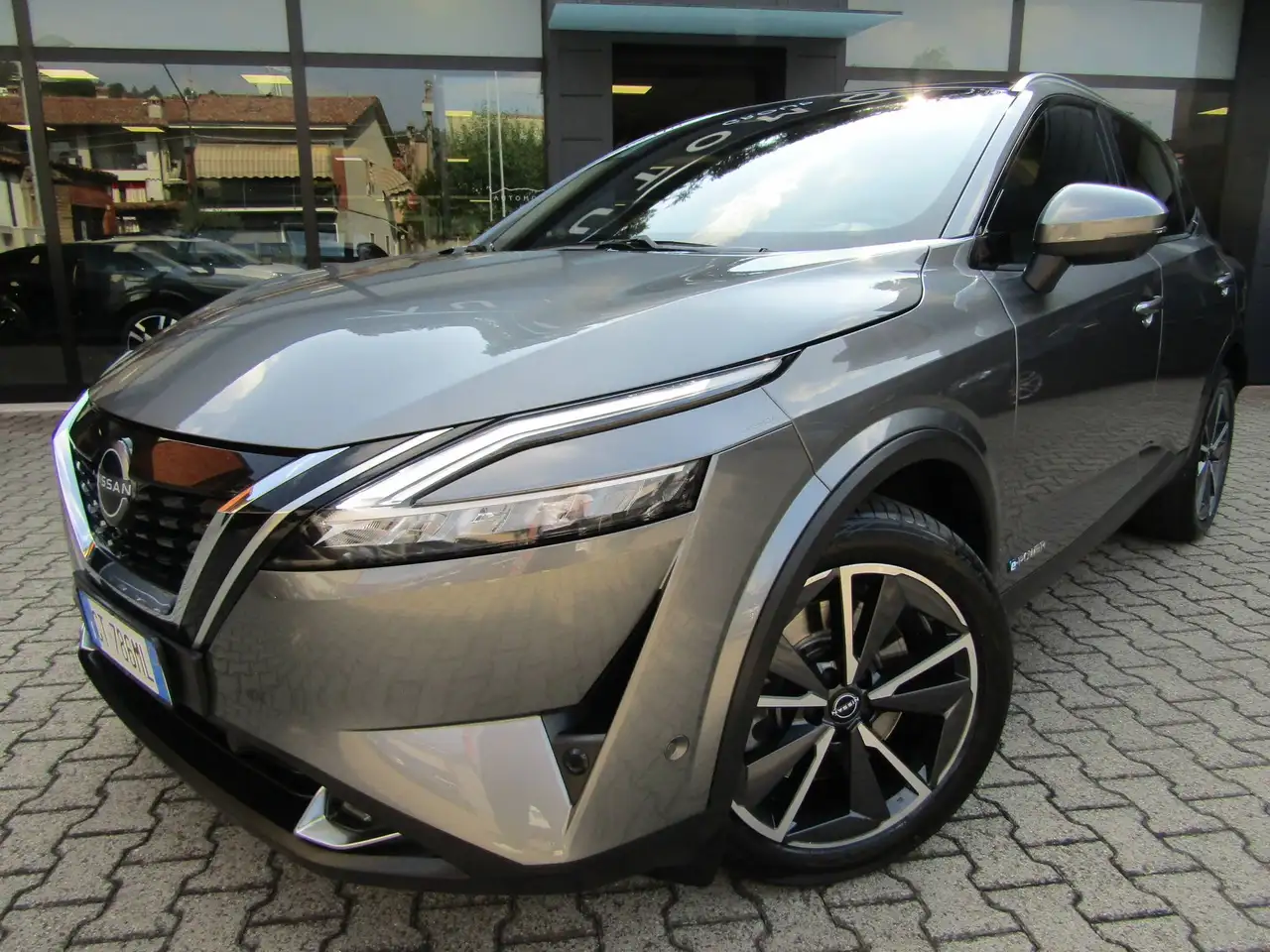 Nissan Qashqai III 1.5 E-POWER MILD-HYBRID TEKNA , TETTO PANORAMICO, TELECAMERA 360 ,HUD,CERCHI 19'', миниатюра 6