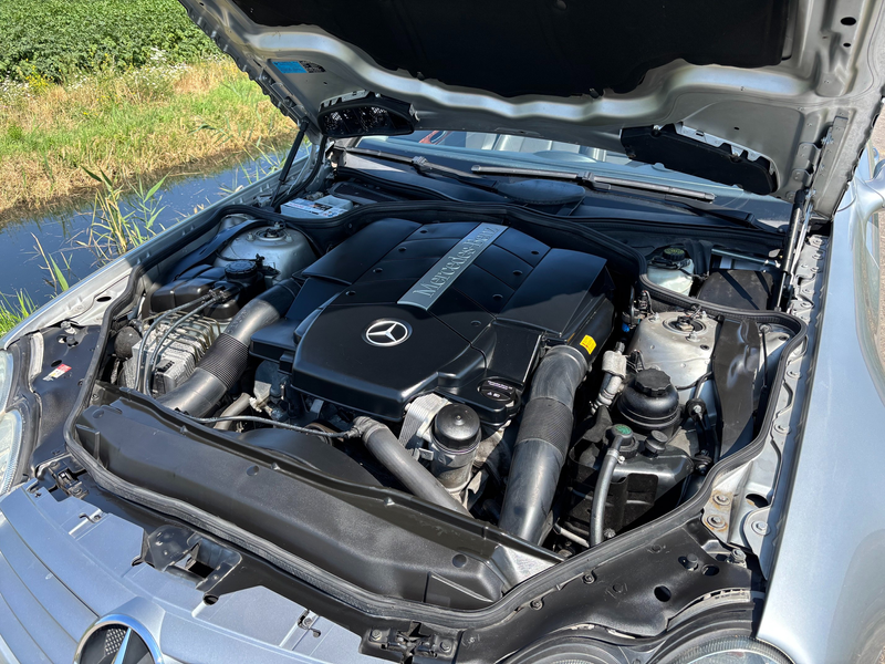 Mercedes-Benz SL 500 — photo 9