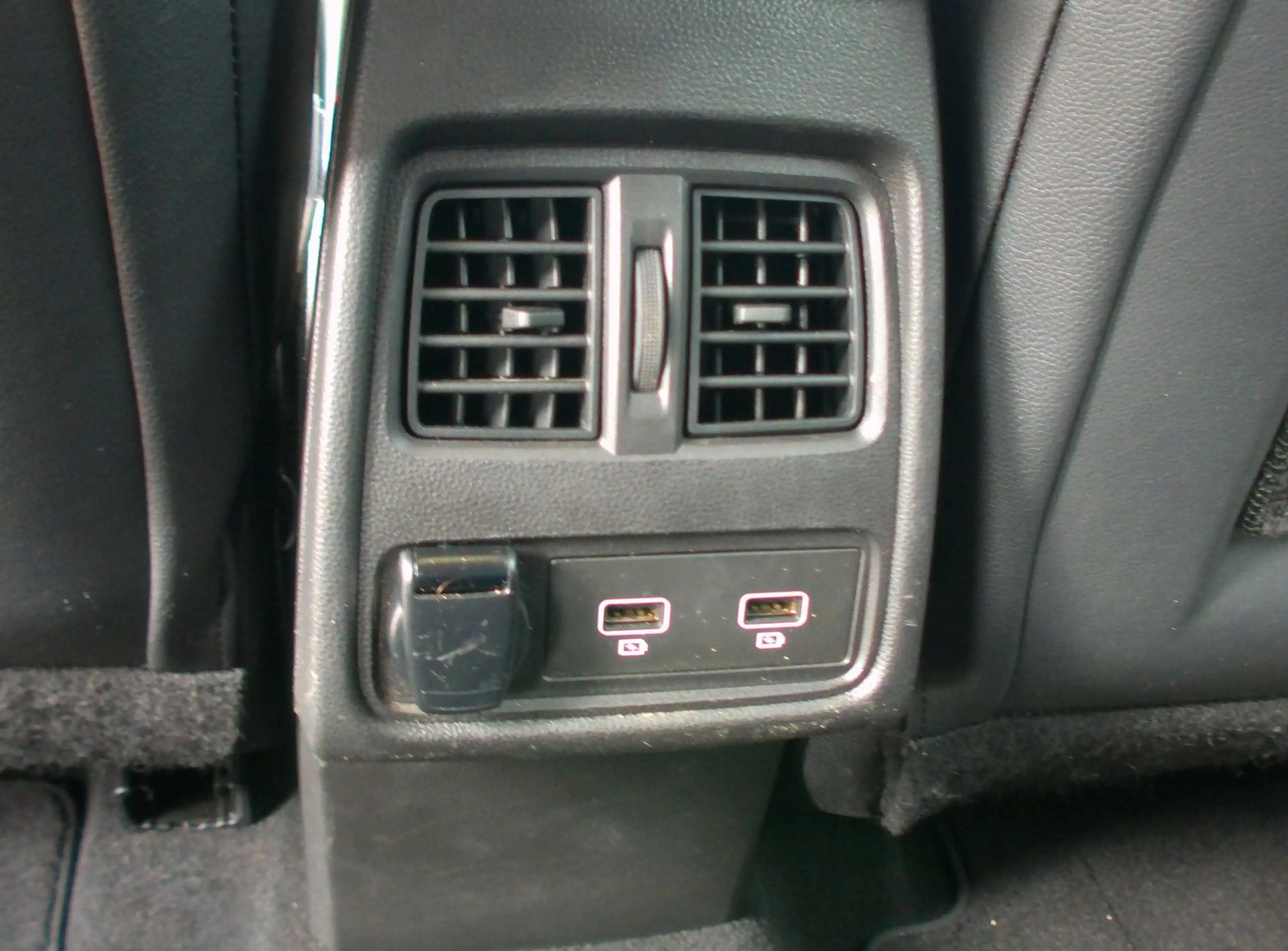 Renault Captur II Edition One.Bose.Teilleder.LED.1Hand — photo 22