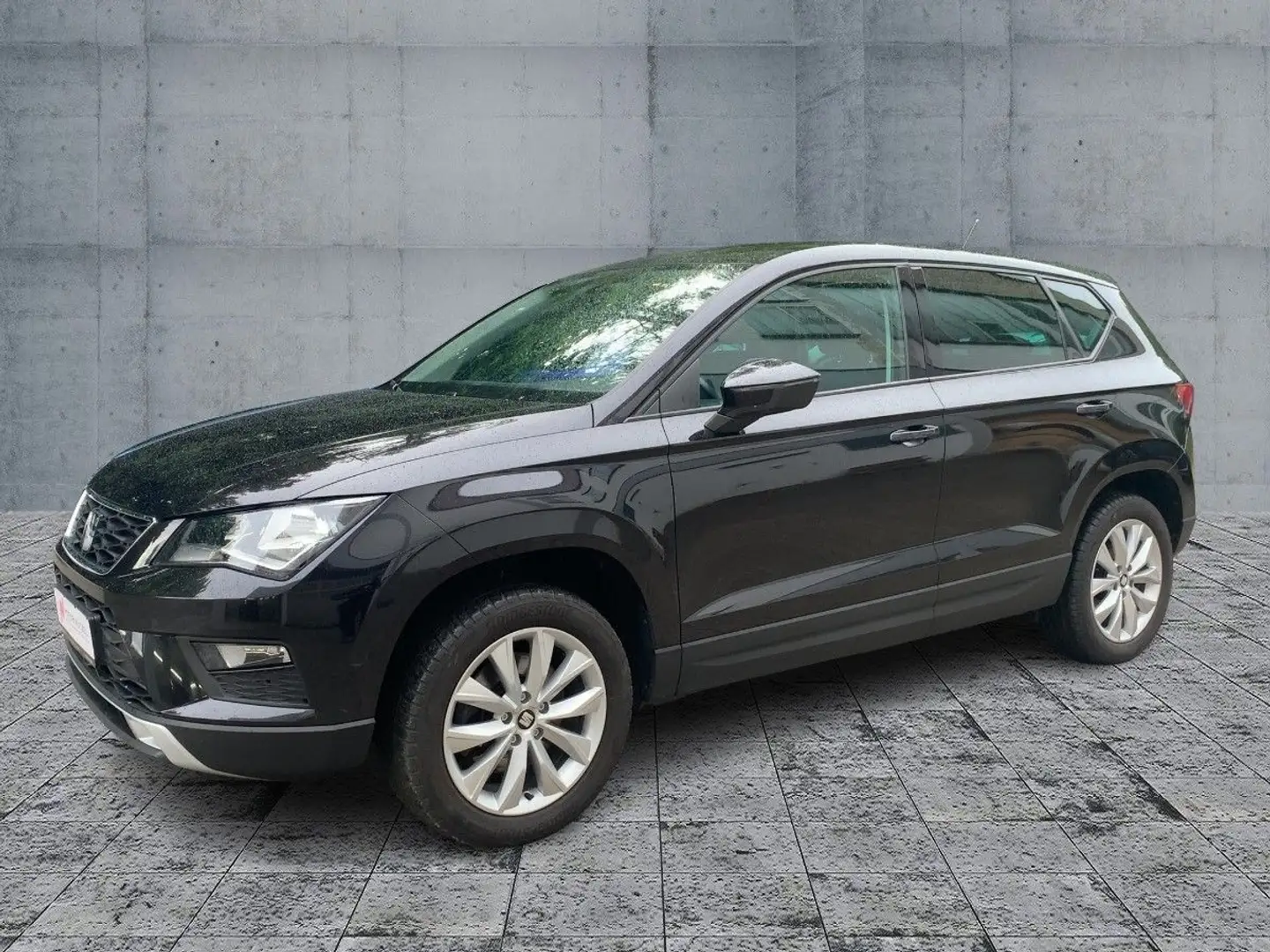 SEAT Ateca 1.4 TSI STYLE PDC+GRA+MFL+MAL+AHK+17" Schwarz - 2