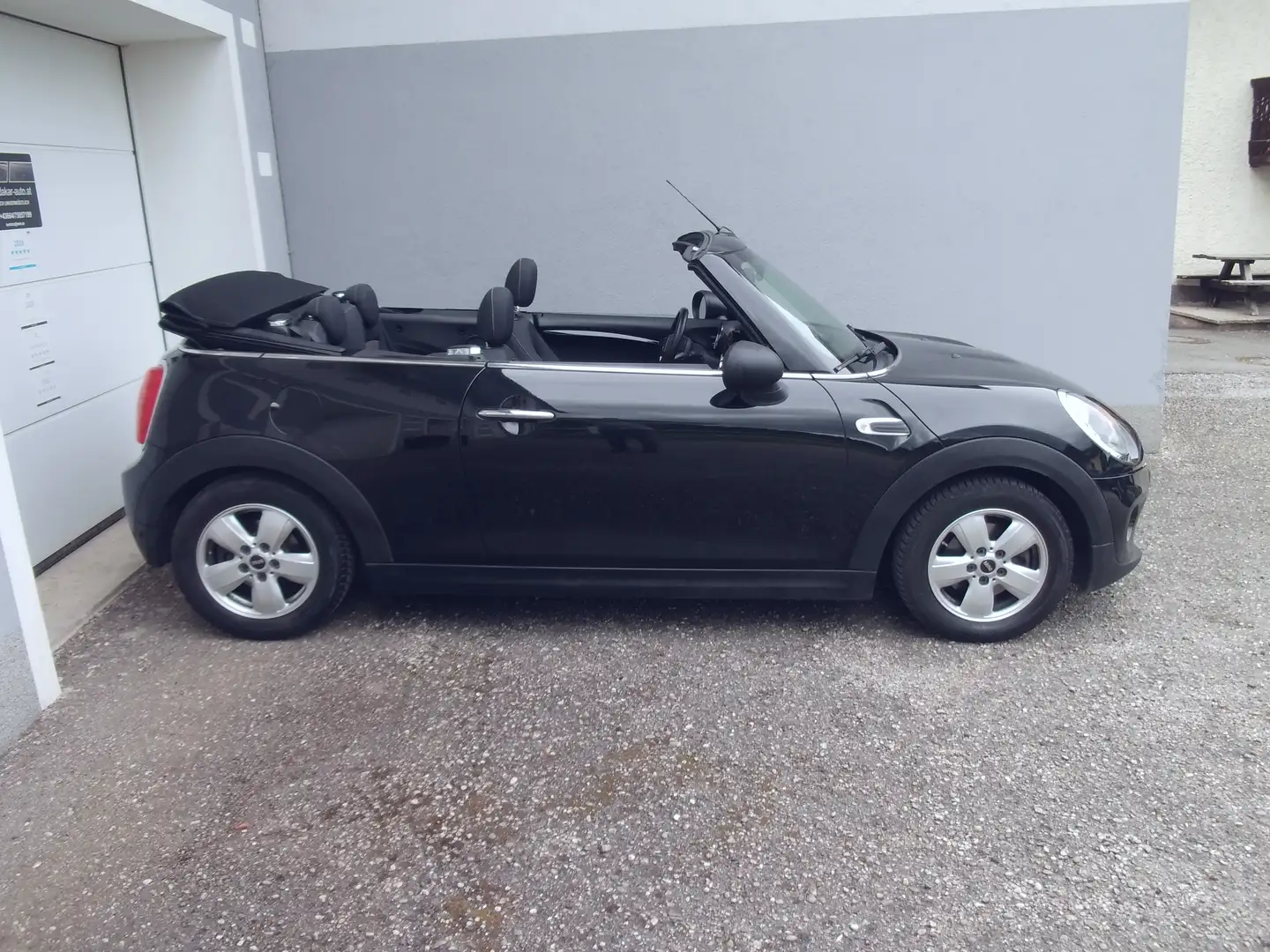 MINI One Cabrio One Schwarz - 2