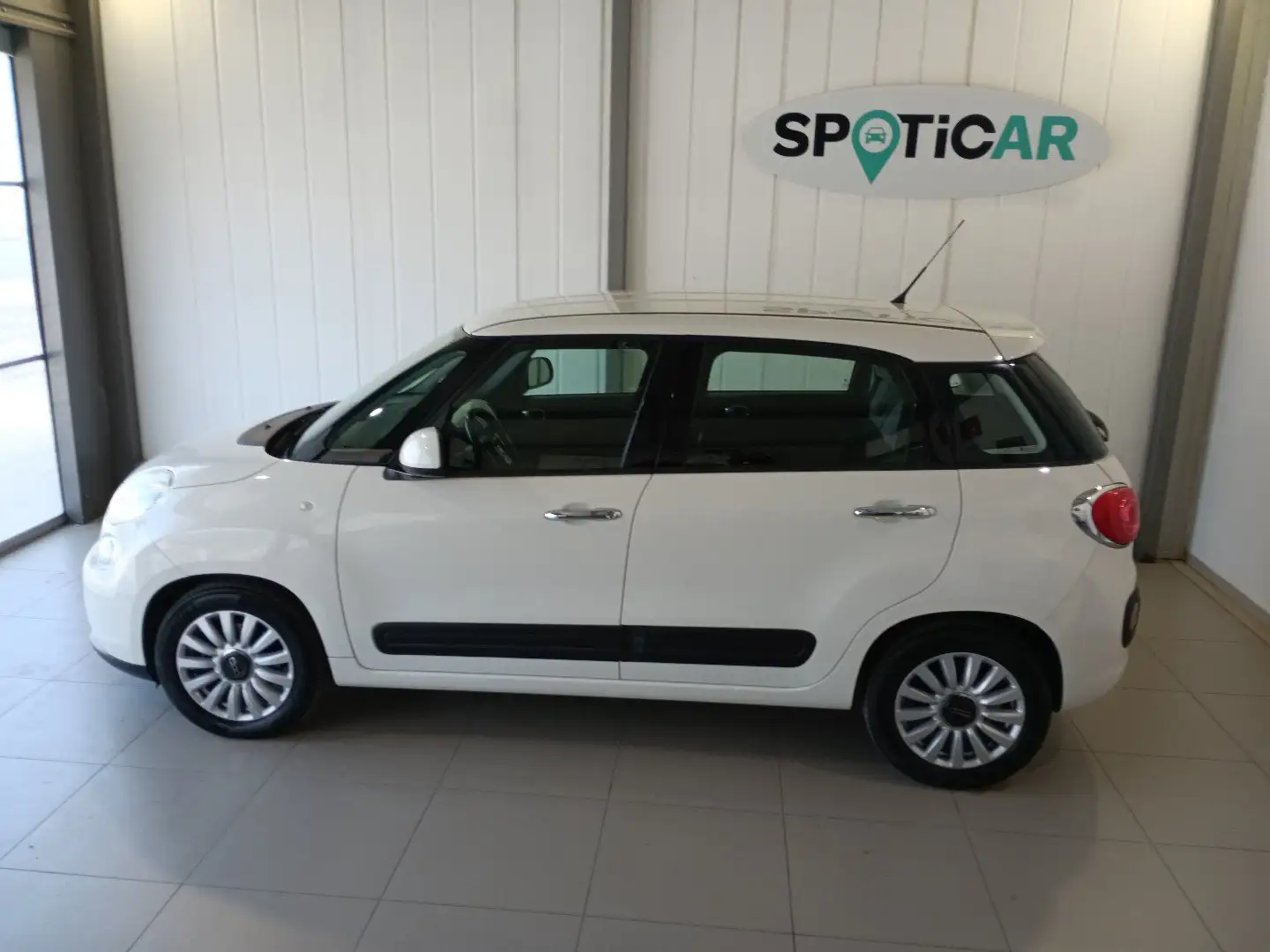 Fiat 500L 1.3 Multijet 95 CV Pop Star Blanc - 2