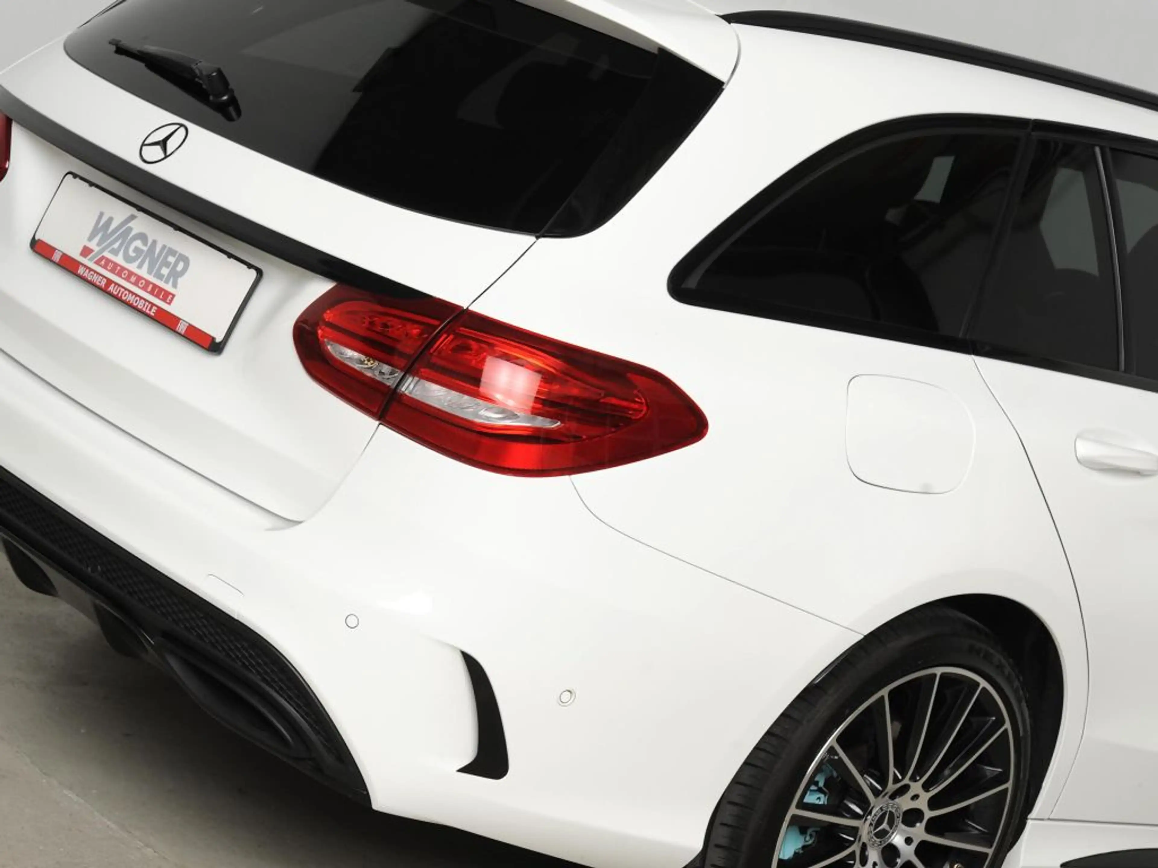 Mercedes-Benz C 400 T 4Matic 9G-TRONIC AMG Line *Business PLUS-Pak.* — photo 8