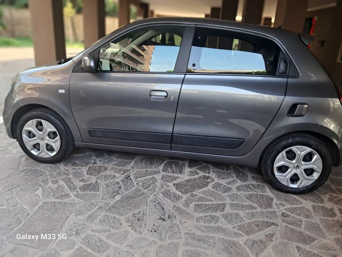 Renault Twingo Twingo 1.0 sce Intens 65cv Grigio - 1