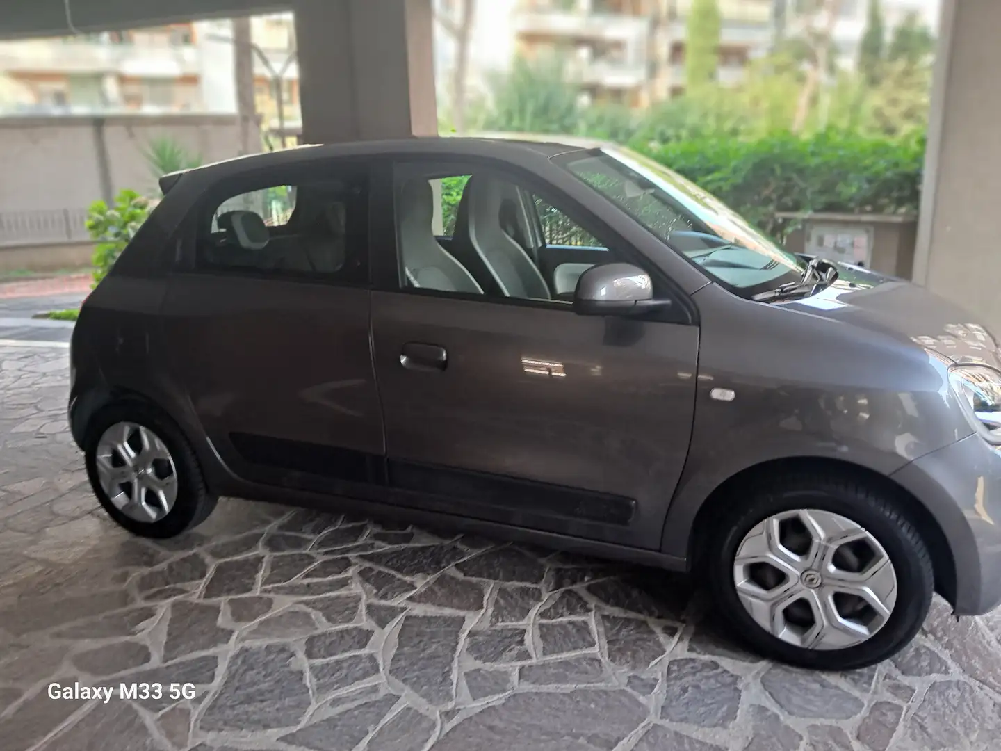 Renault Twingo Twingo 1.0 sce Intens 65cv Grigio - 2