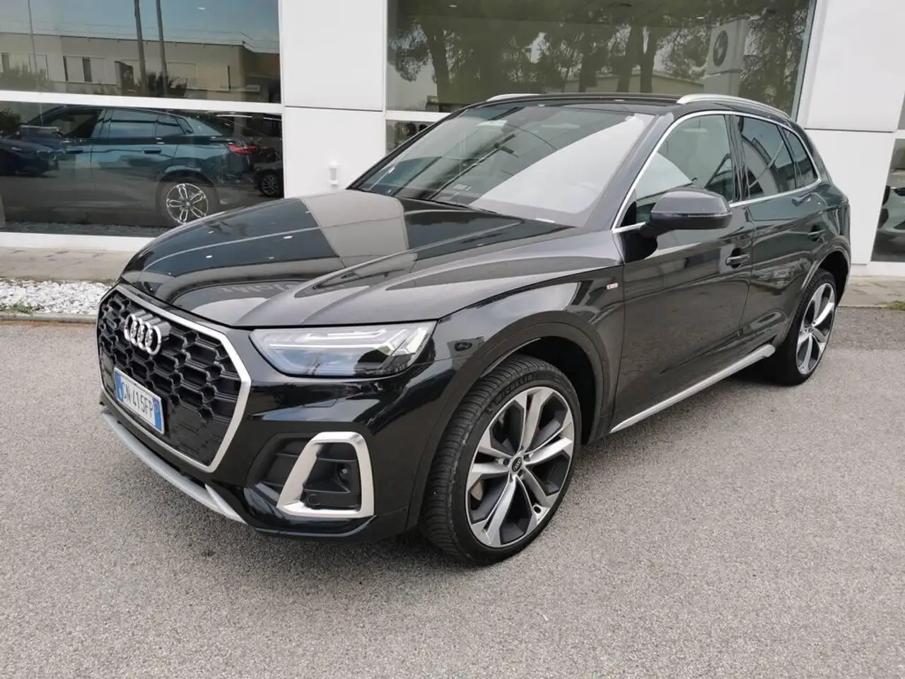 Audi Q5 40 2.0 tdi mhev S line quattro s tronic — photo 1 of 15