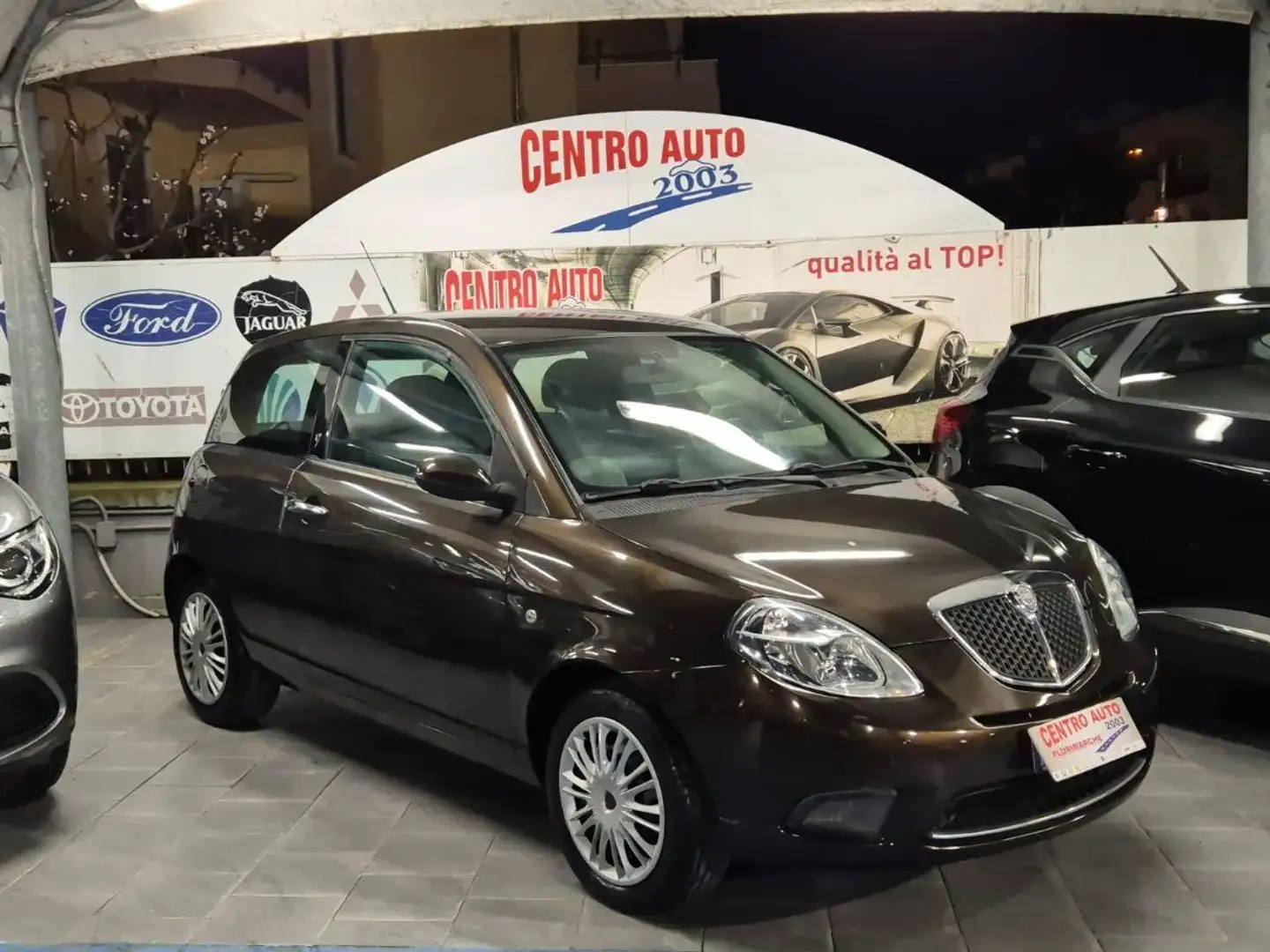 Lancia Ypsilon 1.2 Oro Bianco - 1