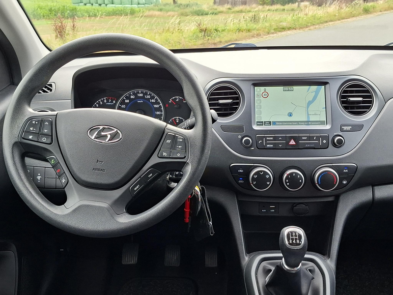 Hyundai i10 1.0i Comfort AIRCO | CRUISE | NAVI | rijklaarprijs — photo 4