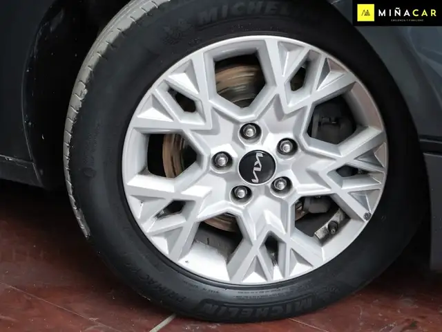 Kia Unknown Model view 26
