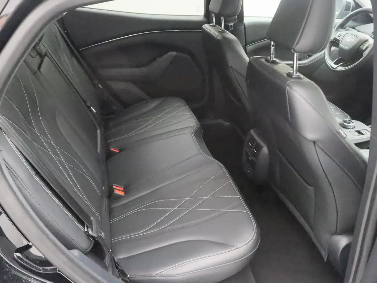 Ford Mustang Mach-e 258ch - Soh 96% - Carplay - Volant chauffant - Cuir