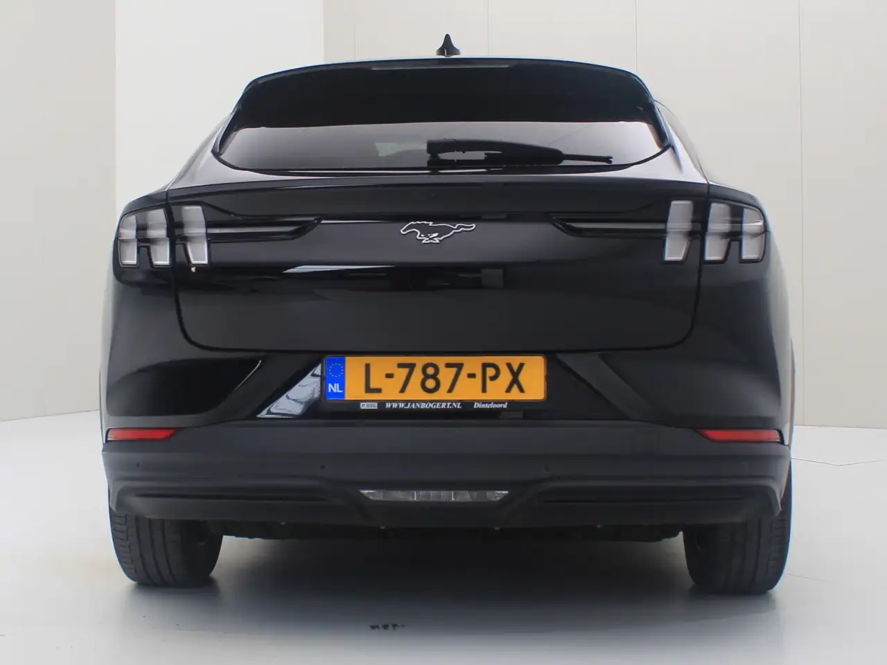 Ford Mustang Mach-e 258ch - Soh 96% - Carplay - Volant chauffant - Cuir