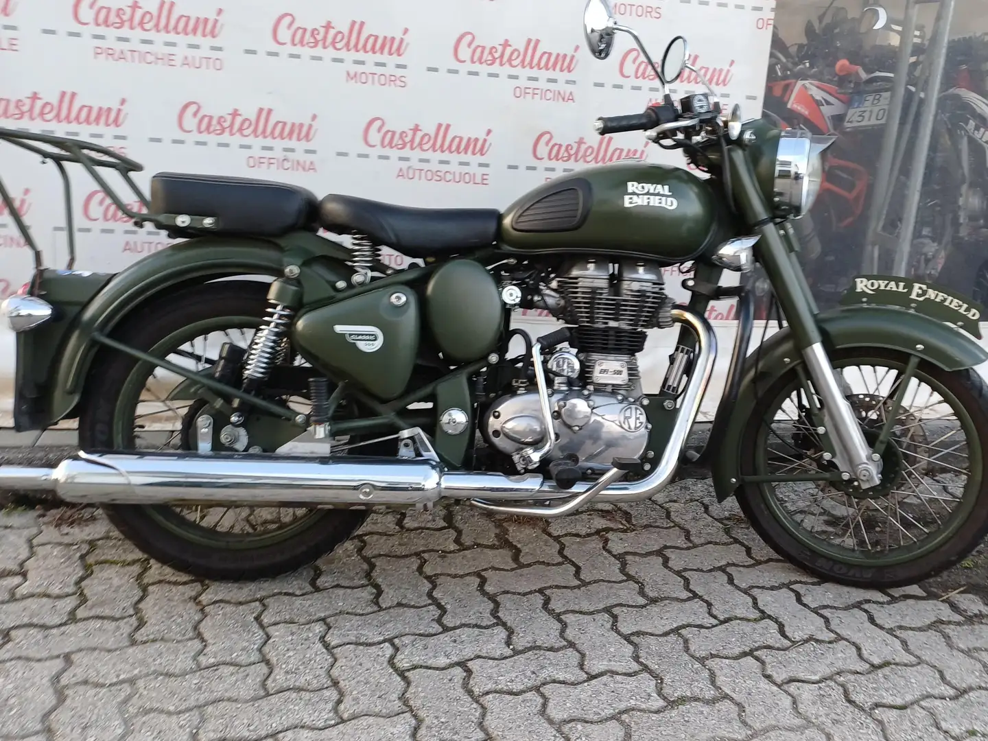 Royal Enfield Bullet 500 Verde - 1