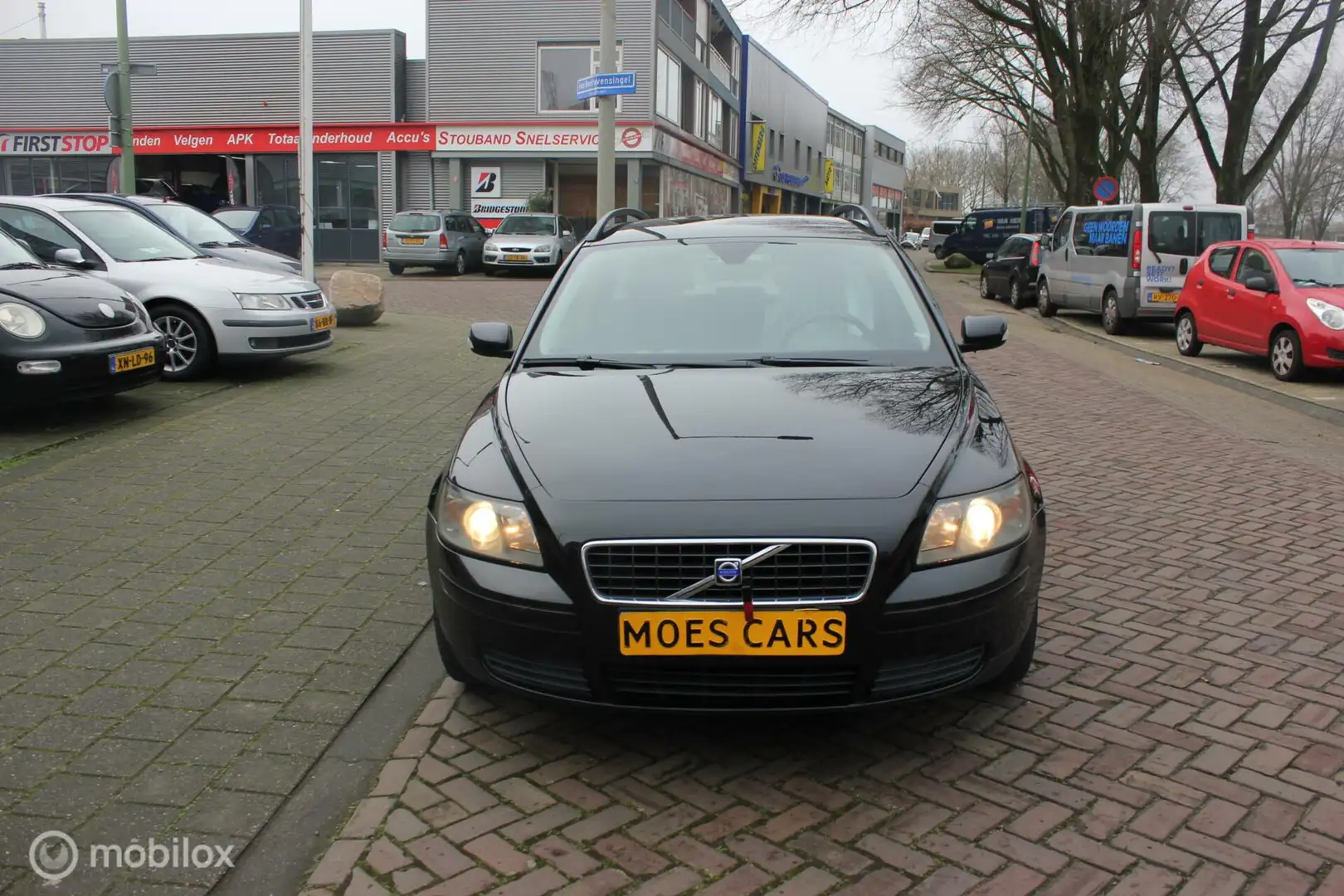 Volvo V50 2.4 Kinetic Zwart - 2