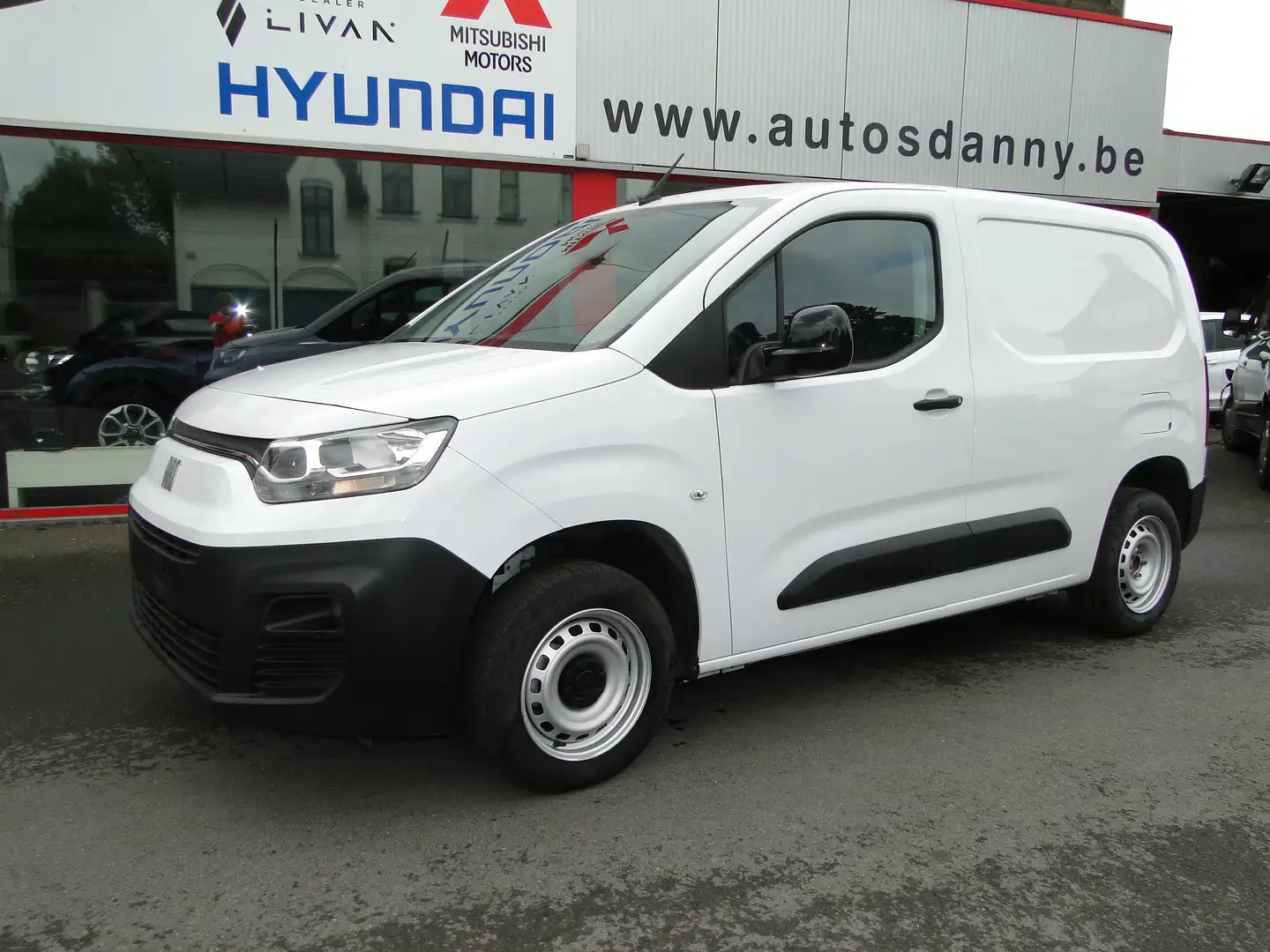 Fiat Doblo 1.5 BlueHDI L1 navi camera 3 zit Wit - 2
