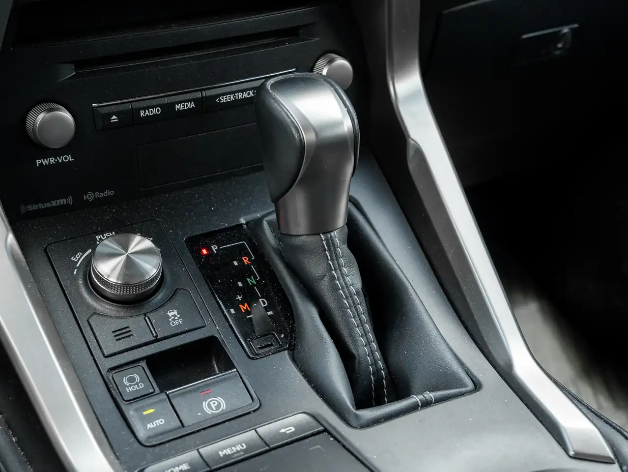 Lexus NX снимка Lexus NX