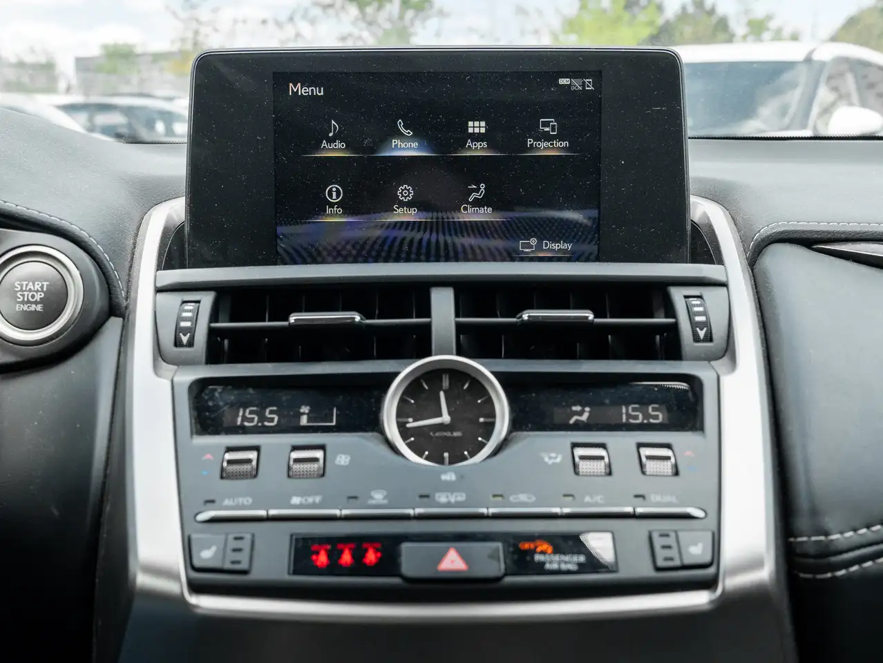 Lexus NX снимка Lexus NX