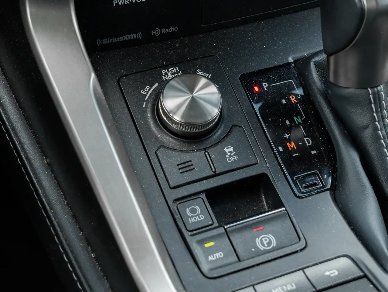 Lexus NX снимка Lexus NX